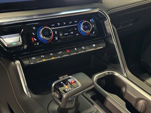 Used 2024 GMC Sierra 1500 Denali Ultimate image 21