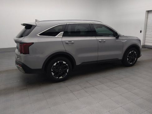 Used 2024 Kia Sorento S w/ Panoramic Sunroof Package FWD image 10