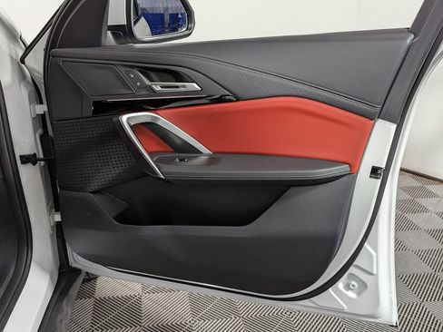 Used 2025 BMW X2 xDrive28i w/ Technology Package image 29