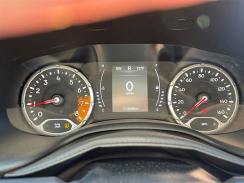 Used 2018 Jeep Renegade Altitude image 22