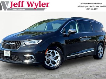 Used 2023 Chrysler Pacifica Limited