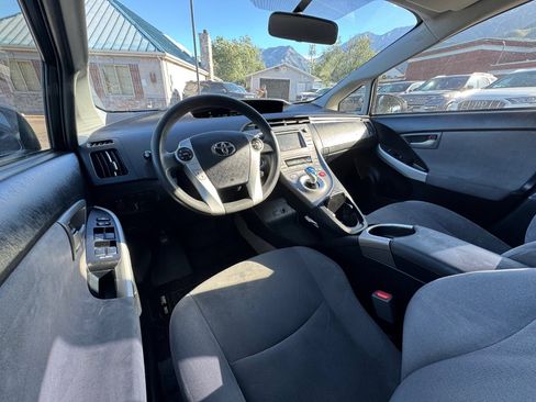 Used 2015 Toyota Prius Two FWD image 16