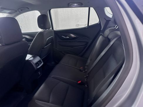 Used 2024 GMC Terrain SLE image 27
