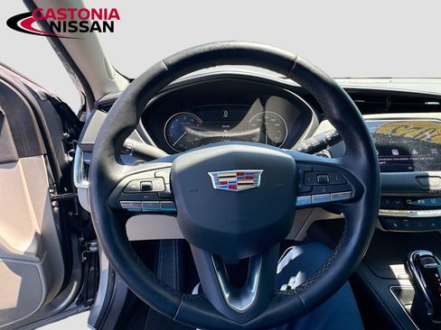Used 2023 Cadillac XT4 Premium Luxury w/ Cold Weather Package FWD image 13