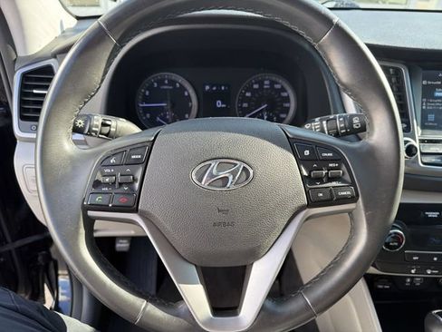 Used 2018 Hyundai Tucson Value FWD image 16