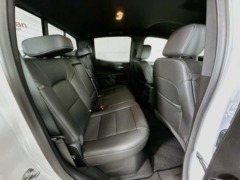 Used 2025 Chevrolet Colorado LT w/ LT Convenience Package RWD image 28