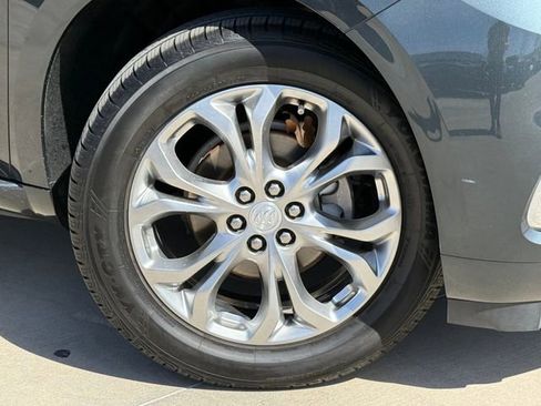 Used 2020 Buick Enclave Avenir w/ Avenir Technology Package image 2