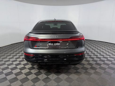 Used 2024 Audi Q8 e-tron Premium Plus w/ Premium Plus Package AWD/4WD image 9