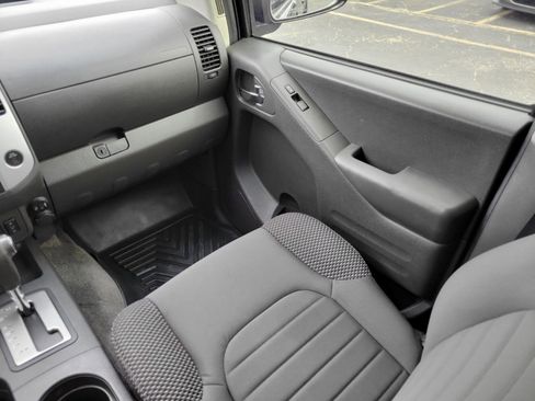 Used 2018 Nissan Frontier PRO-4X image 16
