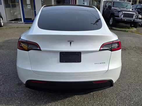 Used 2024 Tesla Model Y Long Range image 6