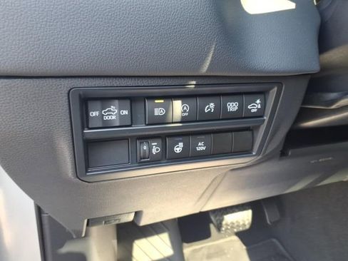 Used 2024 Toyota Tundra Limited w/ Power Package image 17