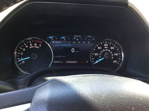 Used 2016 Ford F150 Lariat w/ Equipment Group 502A Luxury image 14