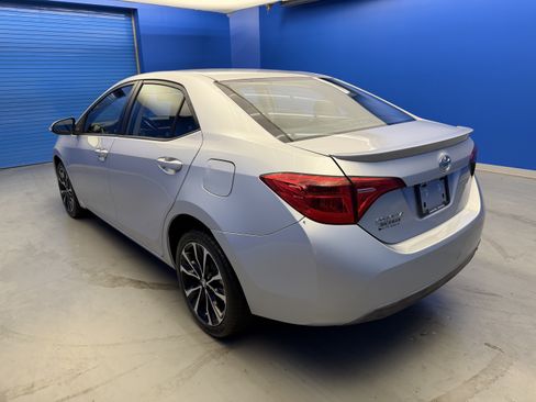 Used 2017 Toyota Corolla SE w/ Carpet Mat Package (TMS) FWD image 5