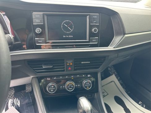 Used 2021 Volkswagen Jetta FWD image 23