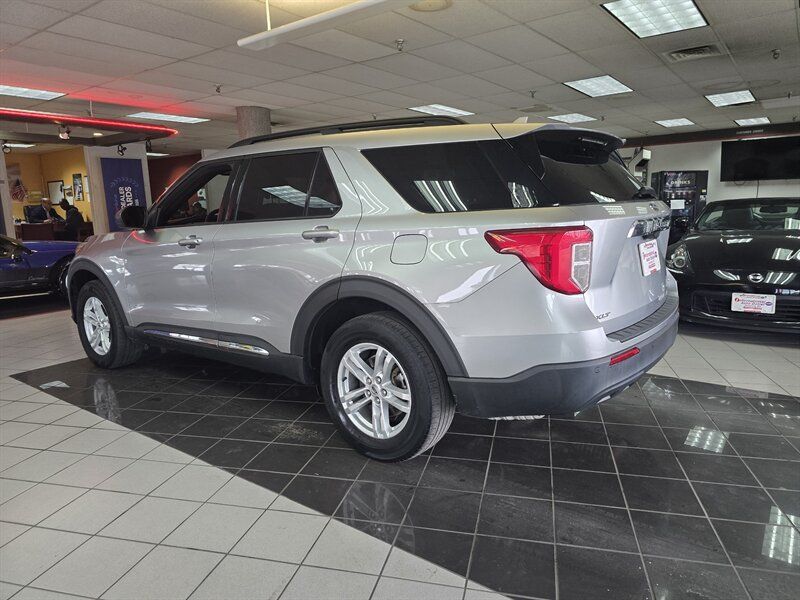 Used 2020 Ford Explorer XLT AWD/4WD image 6