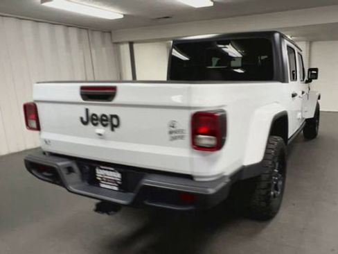 Used 2021 Jeep Gladiator Sport AWD/4WD image 8