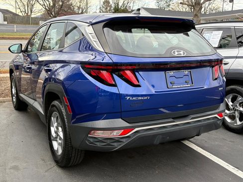 Certified 2022 Hyundai Tucson SE image 3