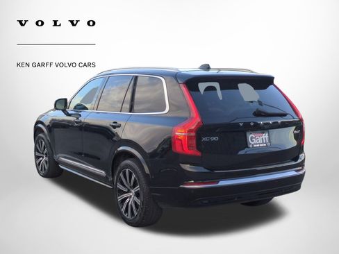 Used 2023 Volvo XC90 B6 Plus image 5