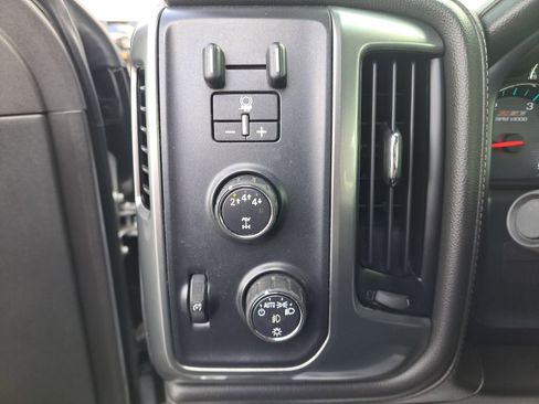 Used 2018 Chevrolet Silverado 2500 LTZ w/ Duramax Plus Package image 40