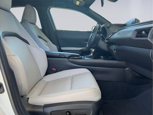 Used 2021 Lexus UX 250h w/ Accessory Package (Z2) AWD/4WD image 19