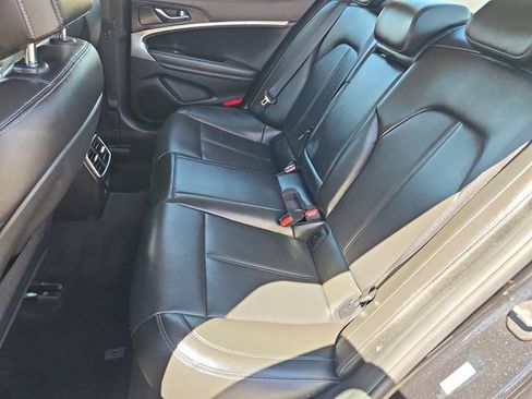Used 2026 Genesis G70 2.5T RWD image 13