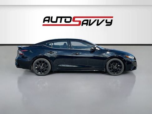 Used 2023 Nissan Maxima SR w/ Sport Mat Group FWD image 8