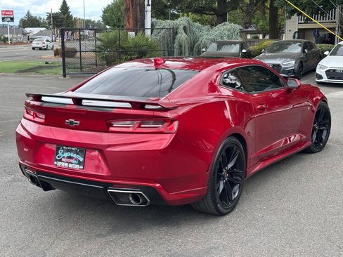 Used 2018 Chevrolet Camaro SS RWD image 24
