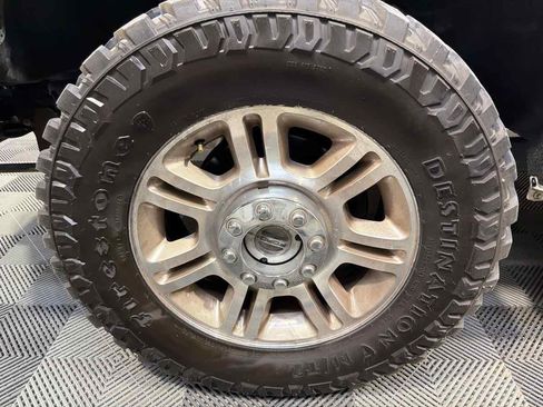 Used 2014 Ford F250 Lariat w/ Lariat Interior Package image 30