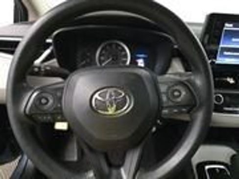 Used 2022 Toyota Corolla LE image 10