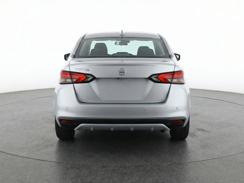 Used 2025 Nissan Versa SV image 7