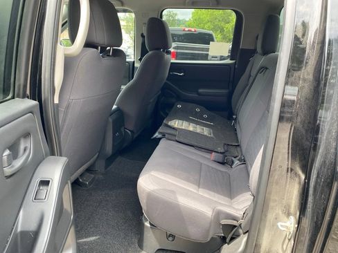 Used 2022 Nissan Frontier S w/ Technology Package AWD/4WD image 10