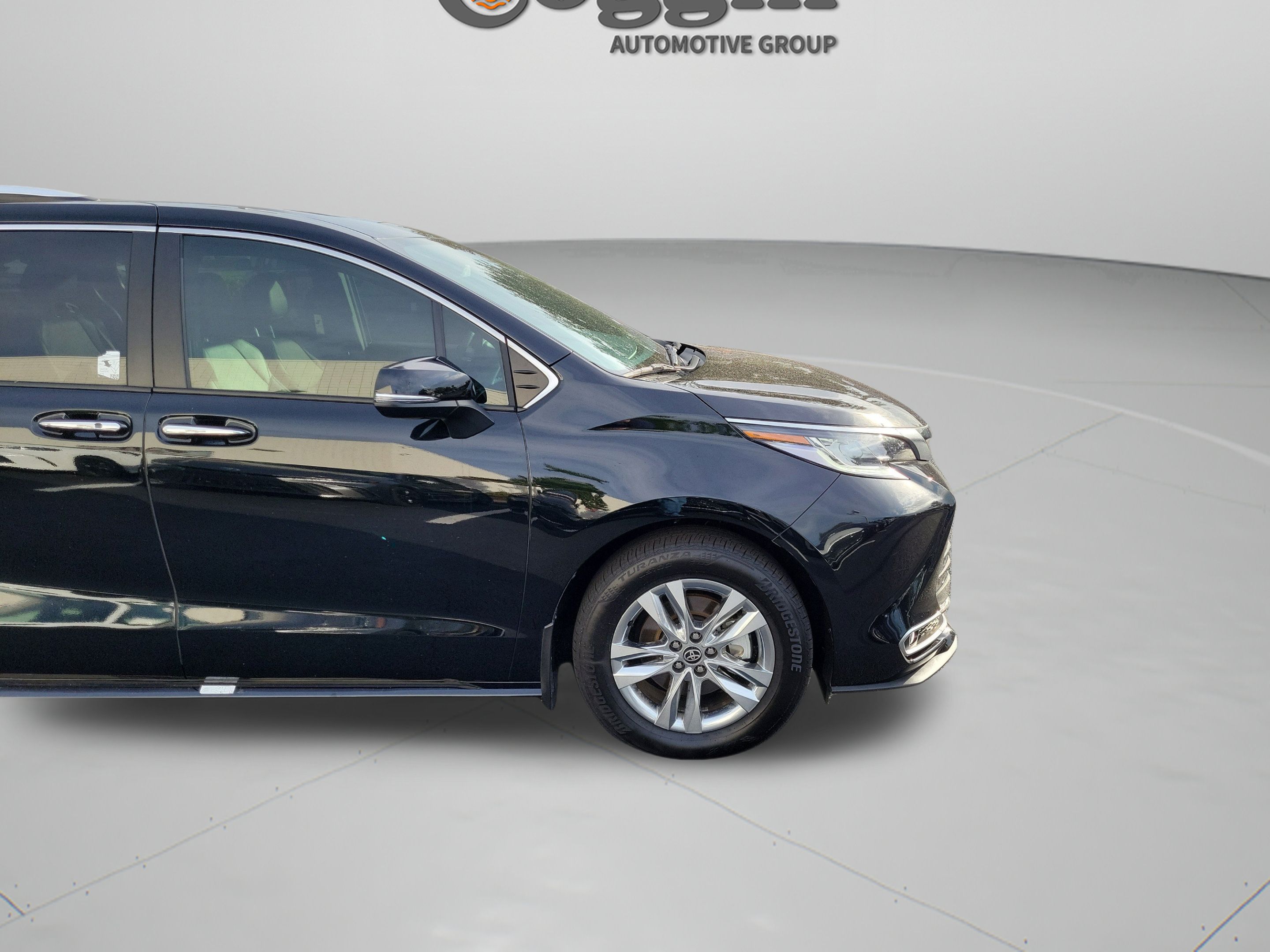 Certified 2026 Toyota Sienna Limited FWD image 61