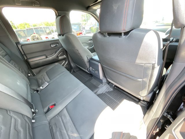 Used 2023 Nissan Frontier PRO-4X w/ Pro Convenience Package AWD/4WD image 34