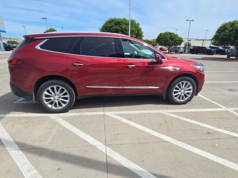 Used 2018 Buick Enclave Premium w/ Experience Buick Package AWD/4WD image 8