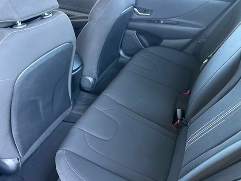 Used 2023 Hyundai Elantra SEL w/ Convenience Package FWD image 12