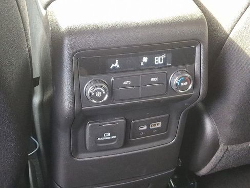 Certified 2023 GMC Acadia SLE w/ Driver Convenience Package image 11