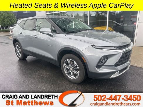 Used 2025 Chevrolet Blazer LT FWD image 1