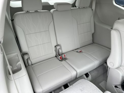 New 2026 Buick Enclave Avenir w/ Super Cruise Package FWD image 39