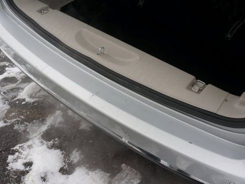 Used 2024 Chrysler Pacifica Touring-L image 44