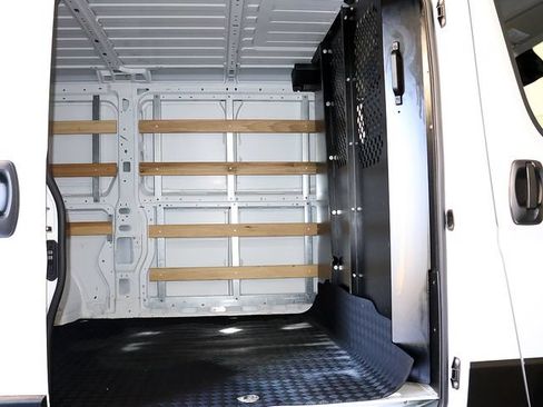 Used 2025 RAM ProMaster 2500 w/ U-Haul Equipment Group FWD image 24