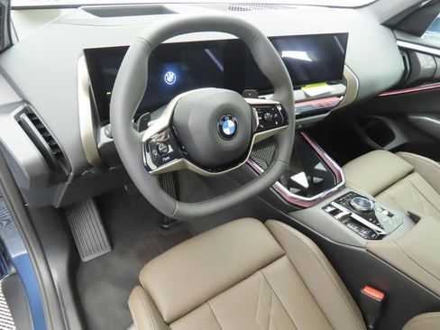 Certified 2025 BMW X3 xDrive30i w/ Premium Package AWD/4WD image 9