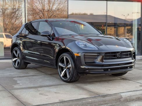 New 2026 Porsche Macan image 7