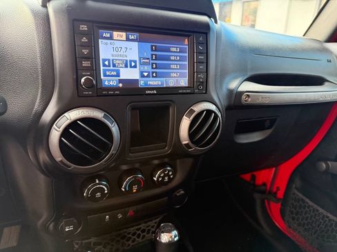 Used 2017 Jeep Wrangler Unlimited Sport AWD/4WD image 22