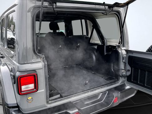 Used 2023 Jeep Wrangler Sahara image 19