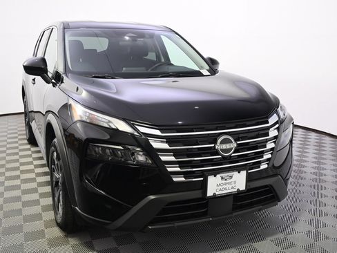 Used 2025 Nissan Rogue SV AWD/4WD image 9