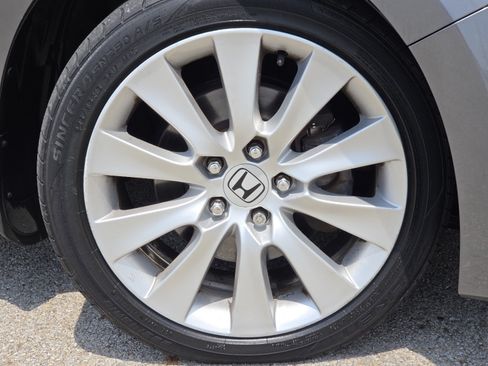 Used 2010 Honda Accord EX-L image 9