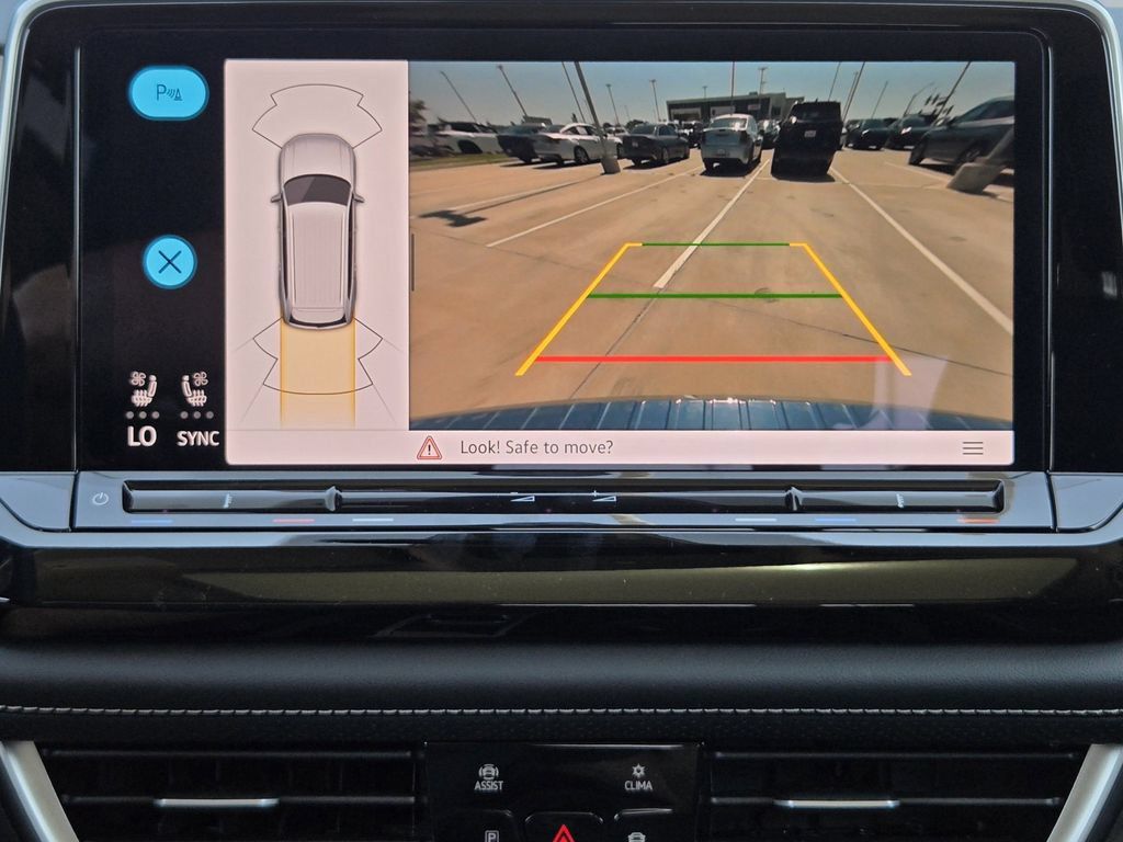 New 2026 Volkswagen Atlas SE FWD image 17