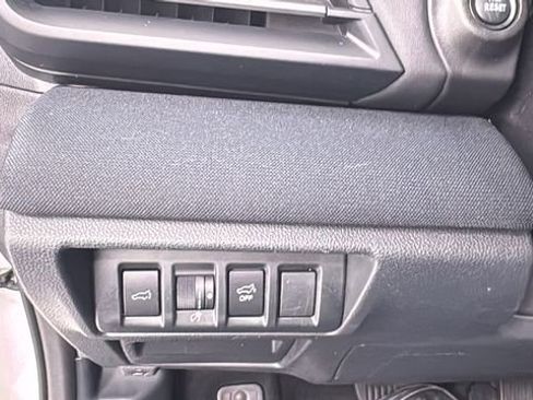 Used 2022 Subaru Outback Premium image 33