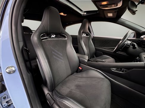 Used 2022 Hyundai Elantra N FWD image 19