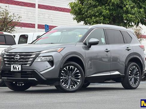 Used 2025 Nissan Rogue Platinum w/ Platinum Premium Package AWD/4WD image 8